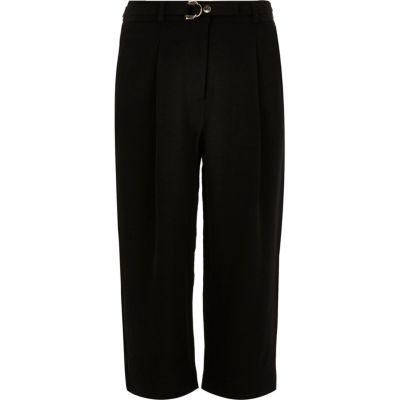 Girls black D-ring cropped trousers